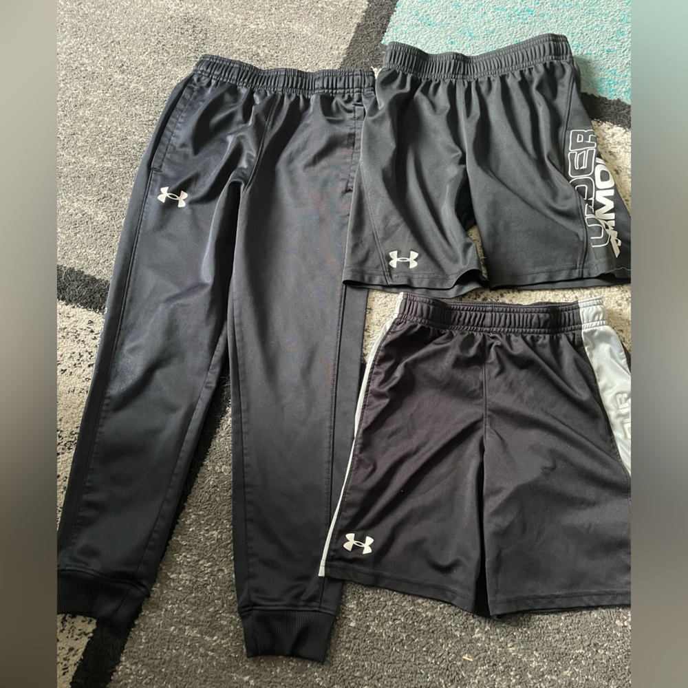 Sz 7 Under Armour Lot